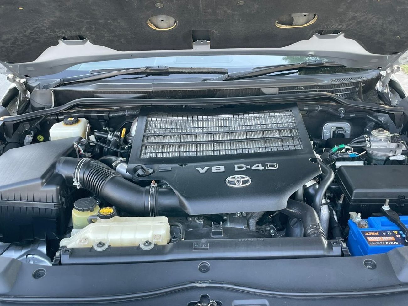 تويوتا لاند كروزر Diesel Engine Right Hand Drive 4.5 Liter Shape Modified To L C 300