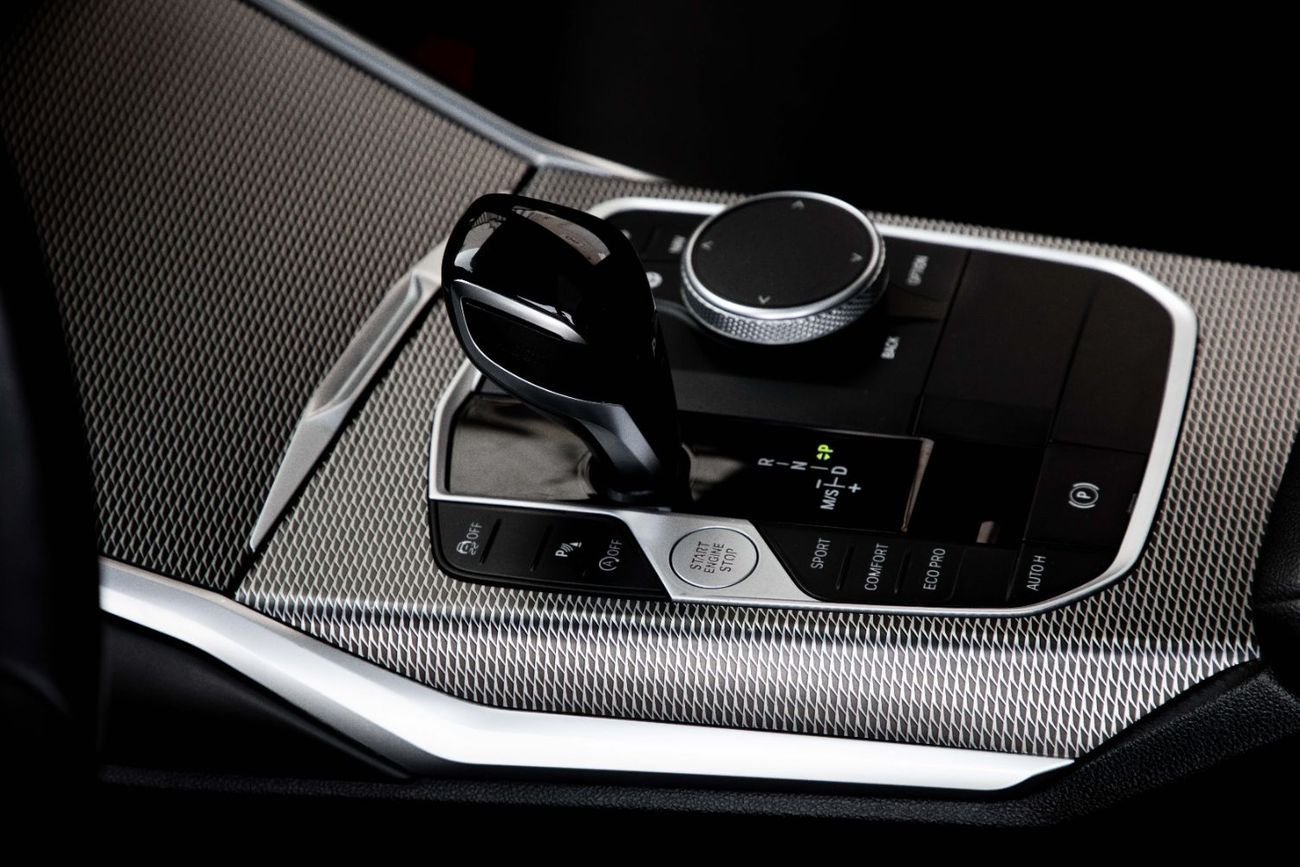 BMW 330i 2,252 P.M  | 0% Downpayment | M-Kit | Under Warranty!