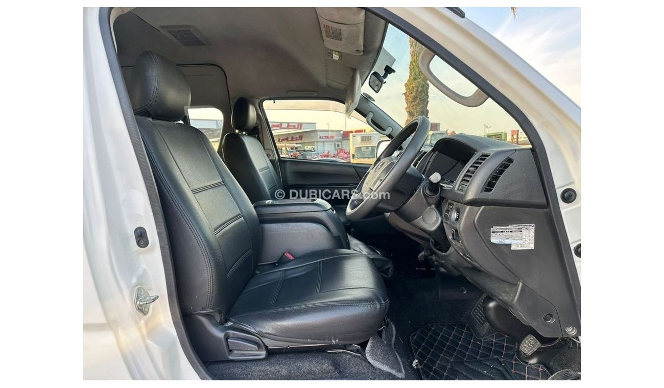 Toyota Hiace 2016 | RHD | PREMIUM CONDITION | PUSH START ENGINE | MULTIMEDIA SCREEN | POWER SLIDE DOOR
