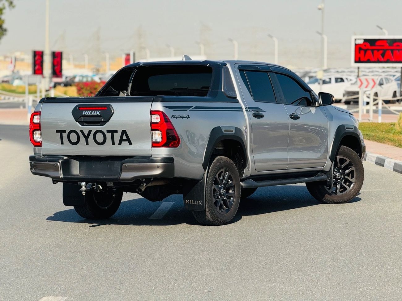 تويوتا هيلوكس TOYOTA HILUX ROGUED FULL OPTION TOP OF THE RANGE RHD