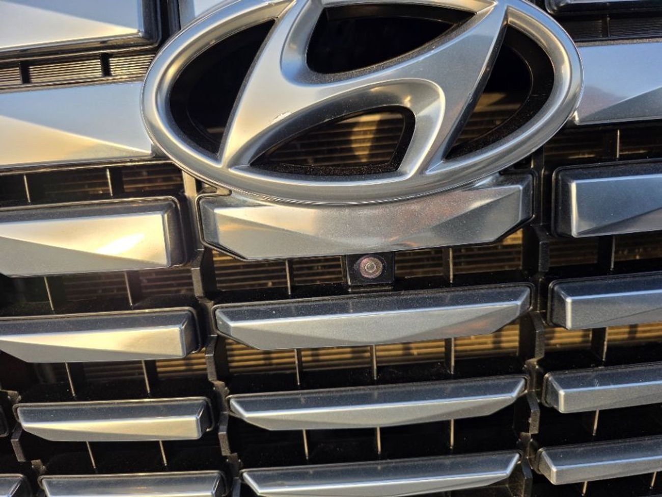 Hyundai Palisade 2020 Model Limited Upgrade to 2024 model 360 camera, two sunroof , 4x4 and 7 seater