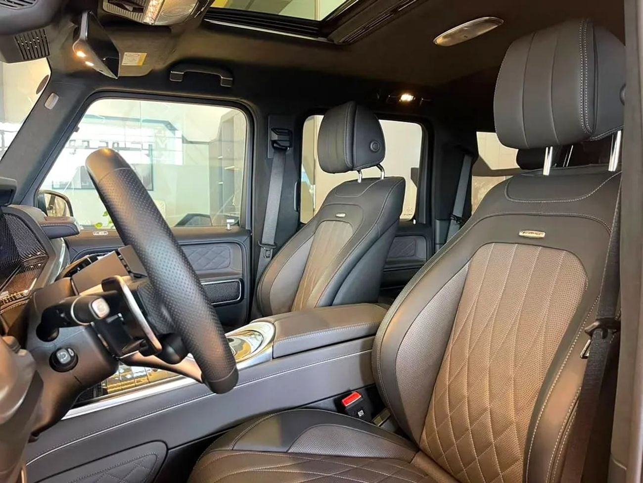 Mercedes Benz G63 AMG / G63 / / 8000 KM / JAPPANES SPECS / FULL OPTIONE / A22