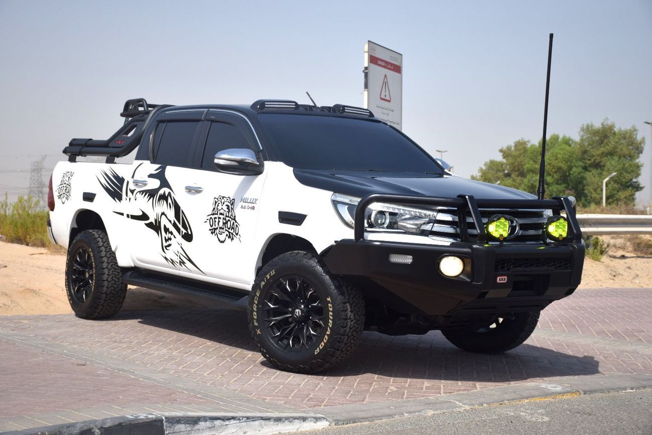 Toyota Hilux S GLX 2.8L 4WD M/T (Right Hand Drive)