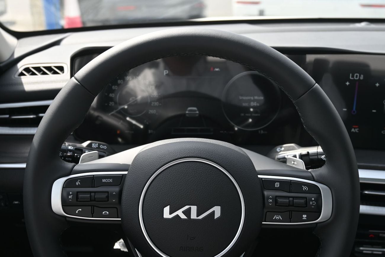 Kia K5 Kia K5 Premium 1.5L Turbo Petrol, Color White, Model 2025