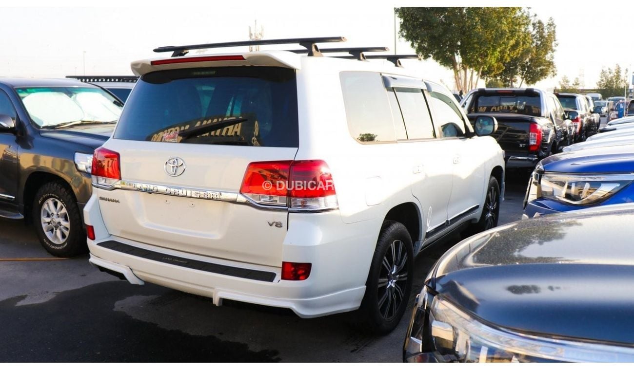 Toyota Land Cruiser SAHARA v8