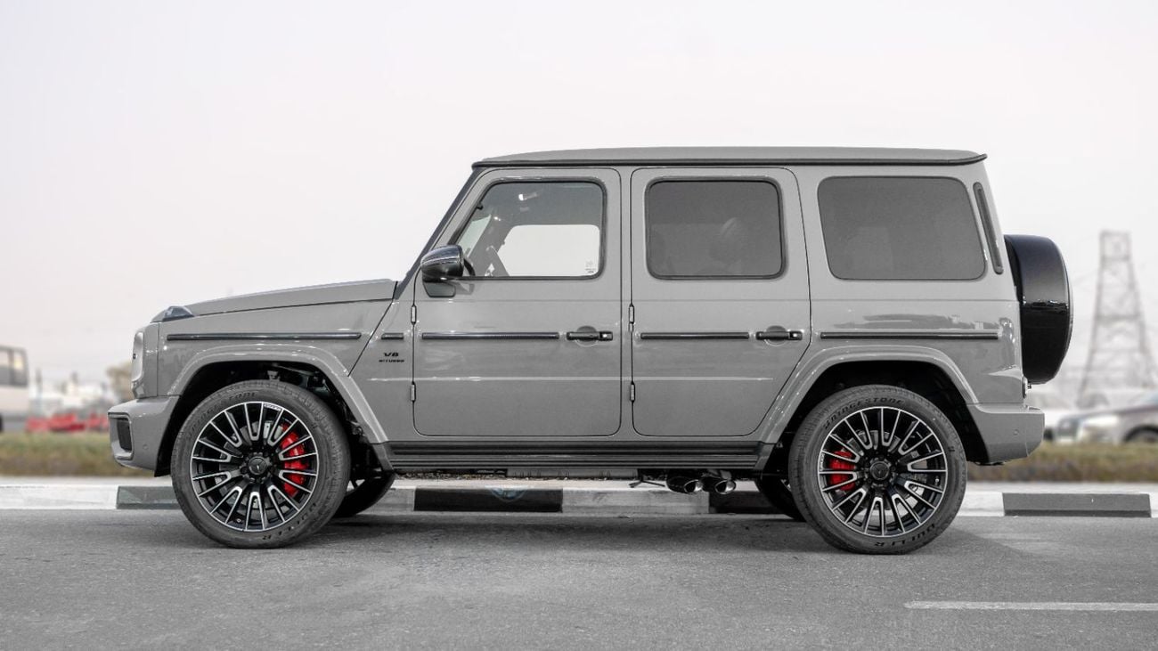 Mercedes Benz G 63 AMG 4X4² G-Class 2027 Mercedes-Benz AMG G 63 4.0L AT Petrol (Carbon In & Out) (Gray-Red)