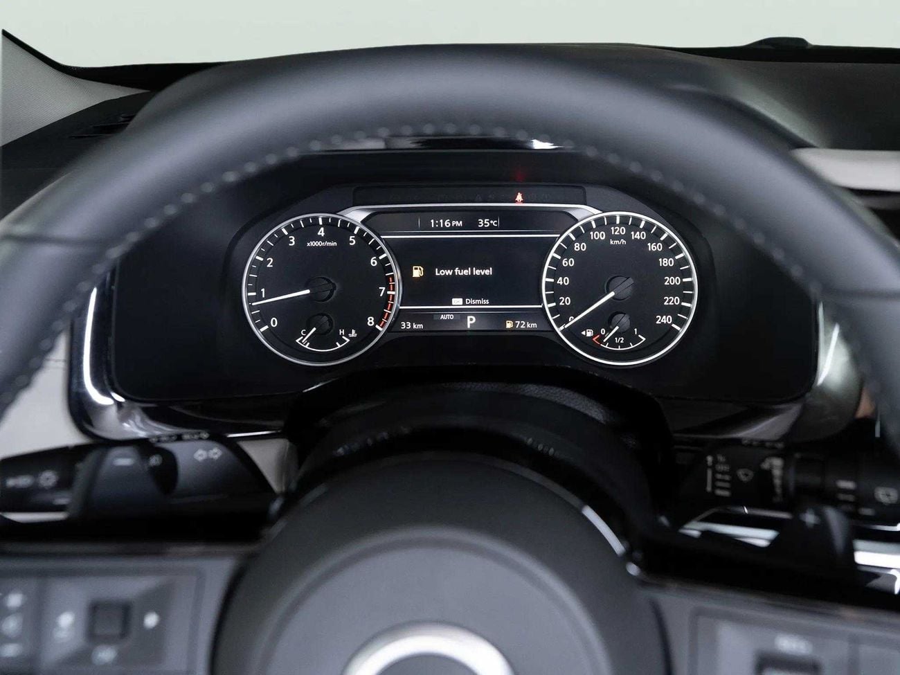 Nissan Pathfinder SV 3.5