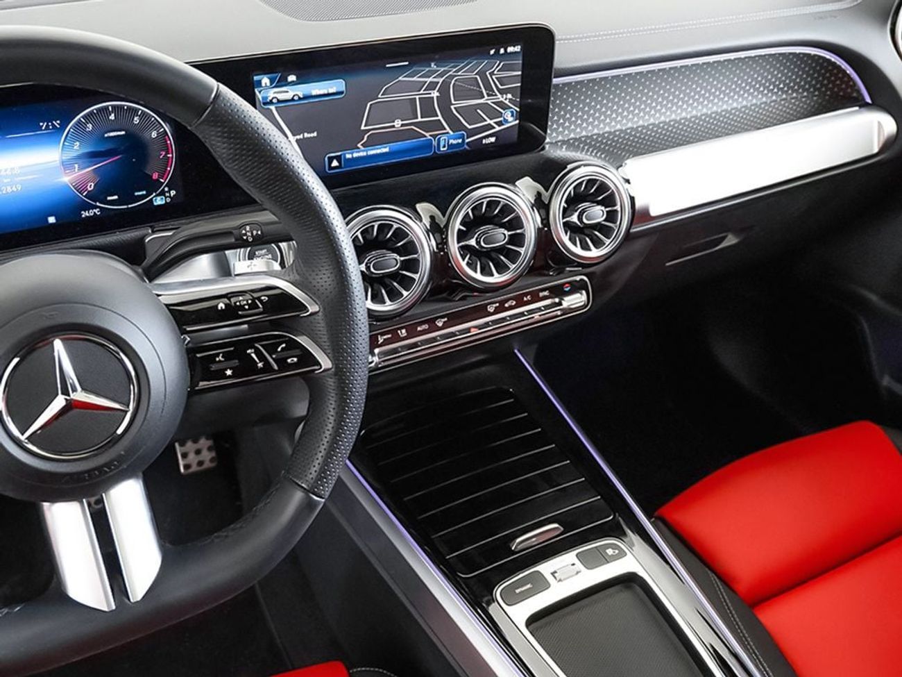 مرسيدس بنز GLB 250 Premium 2.0L (5 Seater)