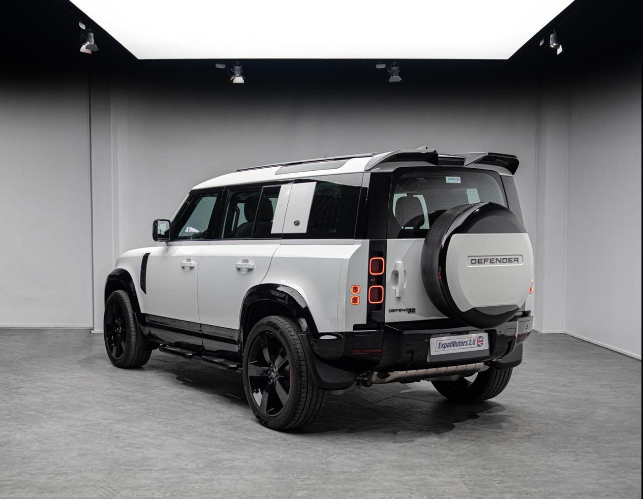 لاند روفر ديفندر 110 SE P400 3.0L