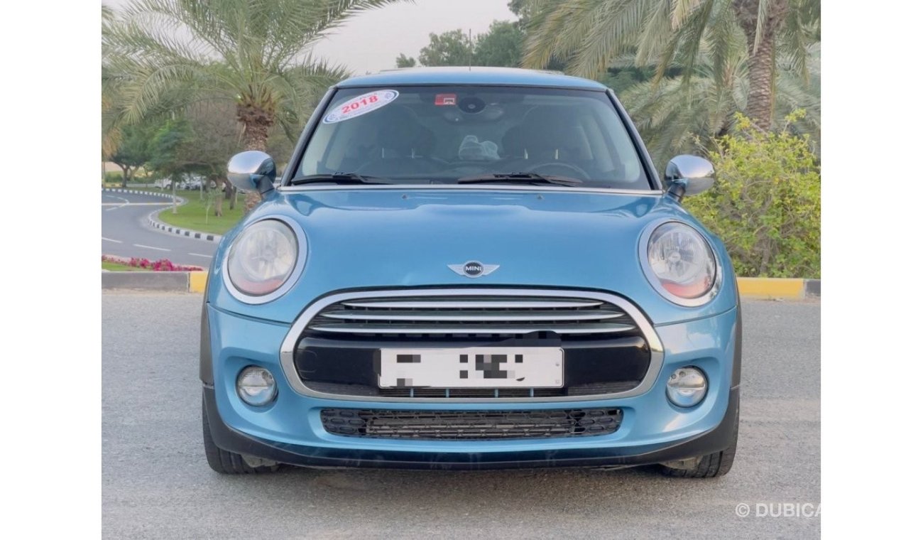 Mini Cooper Coupé 2018 model, American imported, 3-cylinder, mileage 32,000 km