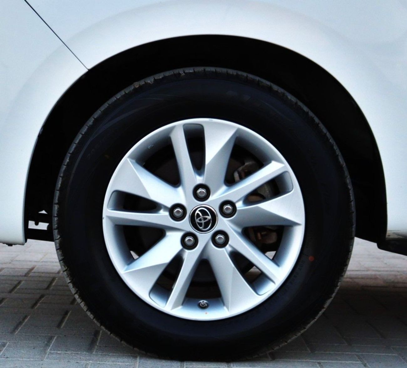 Toyota Innova 2018 Toyota Innova SE (AN140), 5dr MPV, 2.7L 4cyl Petrol, Automatic, Rear Wheel Drive