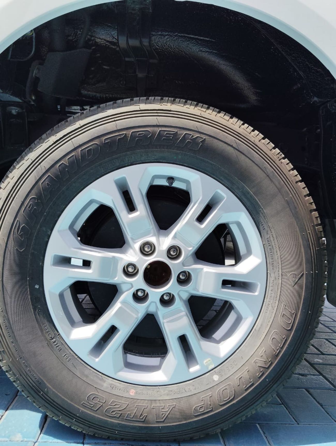 نيسان نافارا Std 2.5L RWD M/T