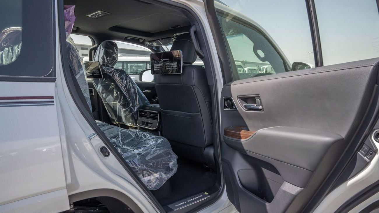 Toyota Land Cruiser 3.5L TT FULL WITH RADAR 2026