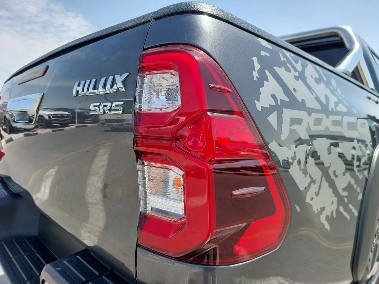 تويوتا هيلوكس TOYOTA HILUX PICKUP RHD 2017 MODEL 2.8 L DIESEL AUTOMATIC(PM93721)