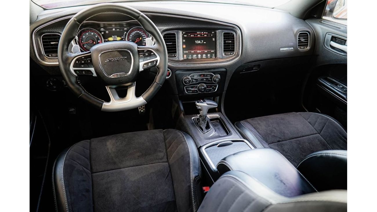 Dodge Charger SRT 392