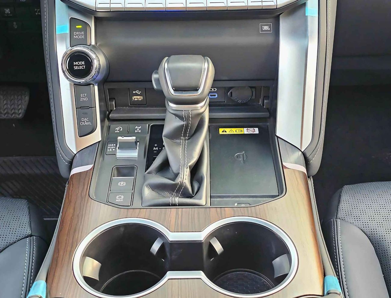 Toyota Land Cruiser LC300 / VXR / 3.3L Diesel / HIGH OPTION (CODE # 68006)