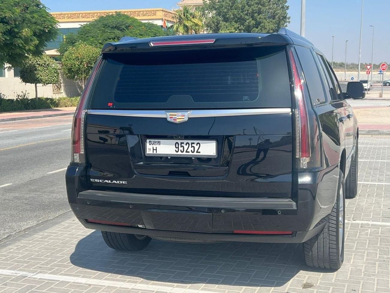 Cadillac Escalade Premium Luxury 6.2L 4WD