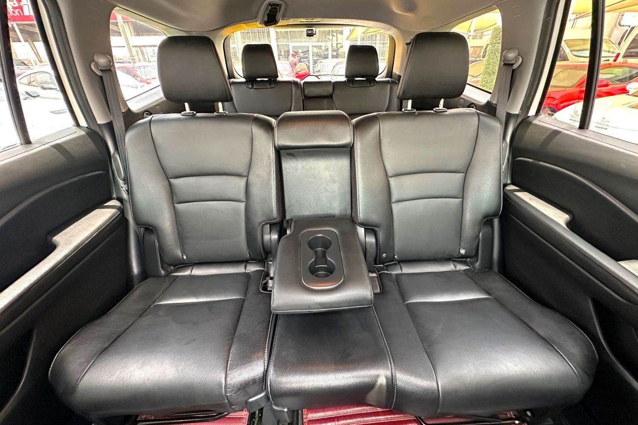 Honda Pilot EX-L Pilot best budget friendly SUV with great options.