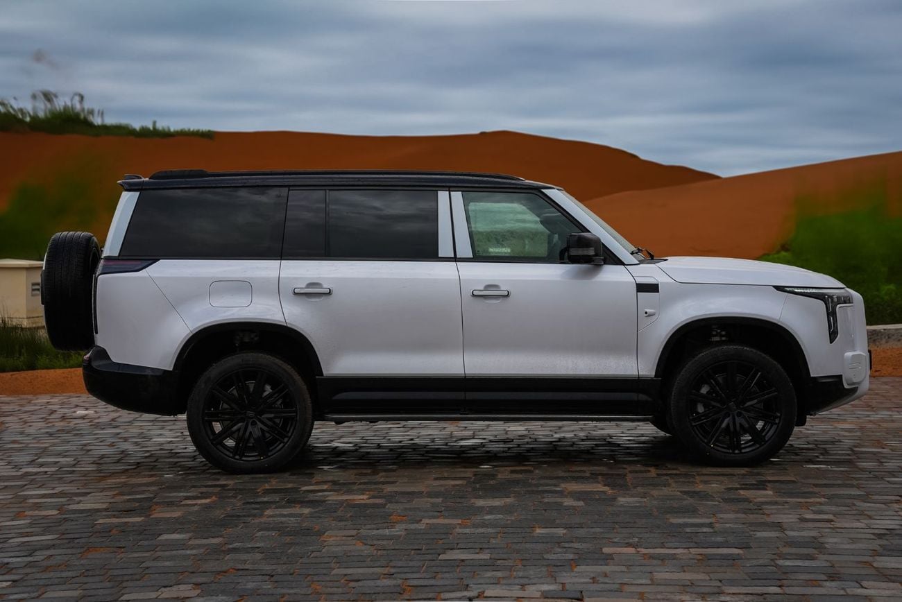 روكس أداماس FIRST CLASS 2026 ROX ADAMAS 7-Seats EREV SUV 4x4 White 0KM