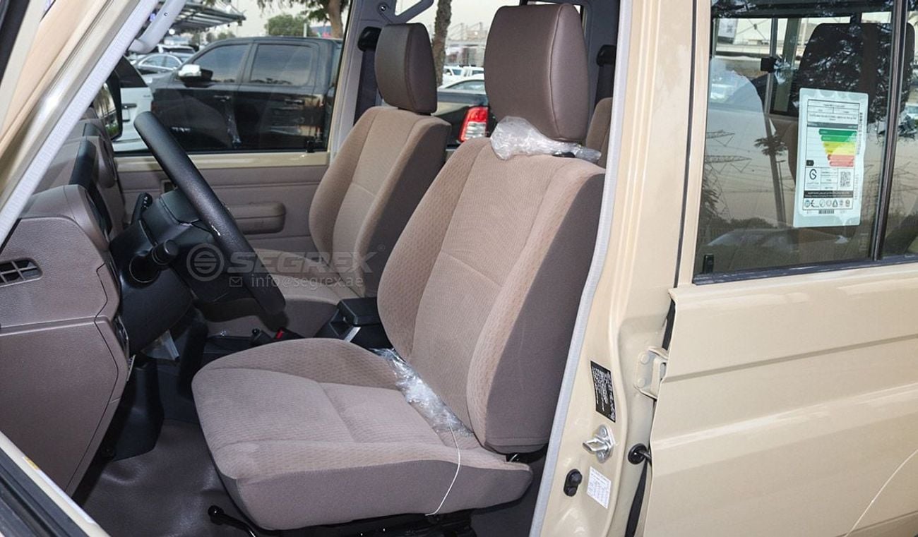 تويوتا لاند كروزر بيك آب 2025 Model Toyota Land Cruiser Pick Up, LC79 Double Cabin, 4.0L Petrol 4WD 6A/T