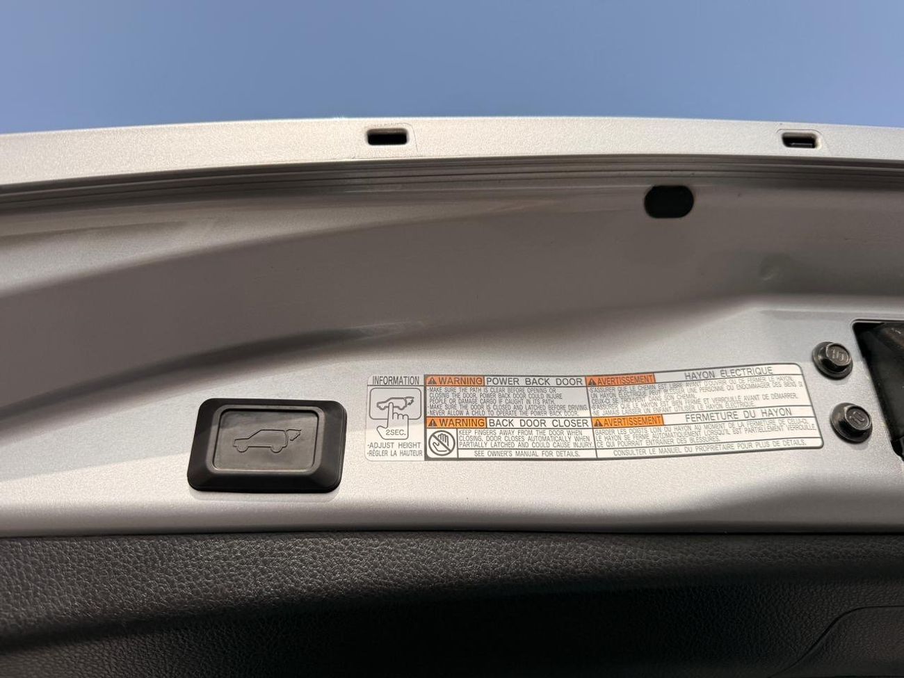 تويوتا راف ٤ XLE 2.5L