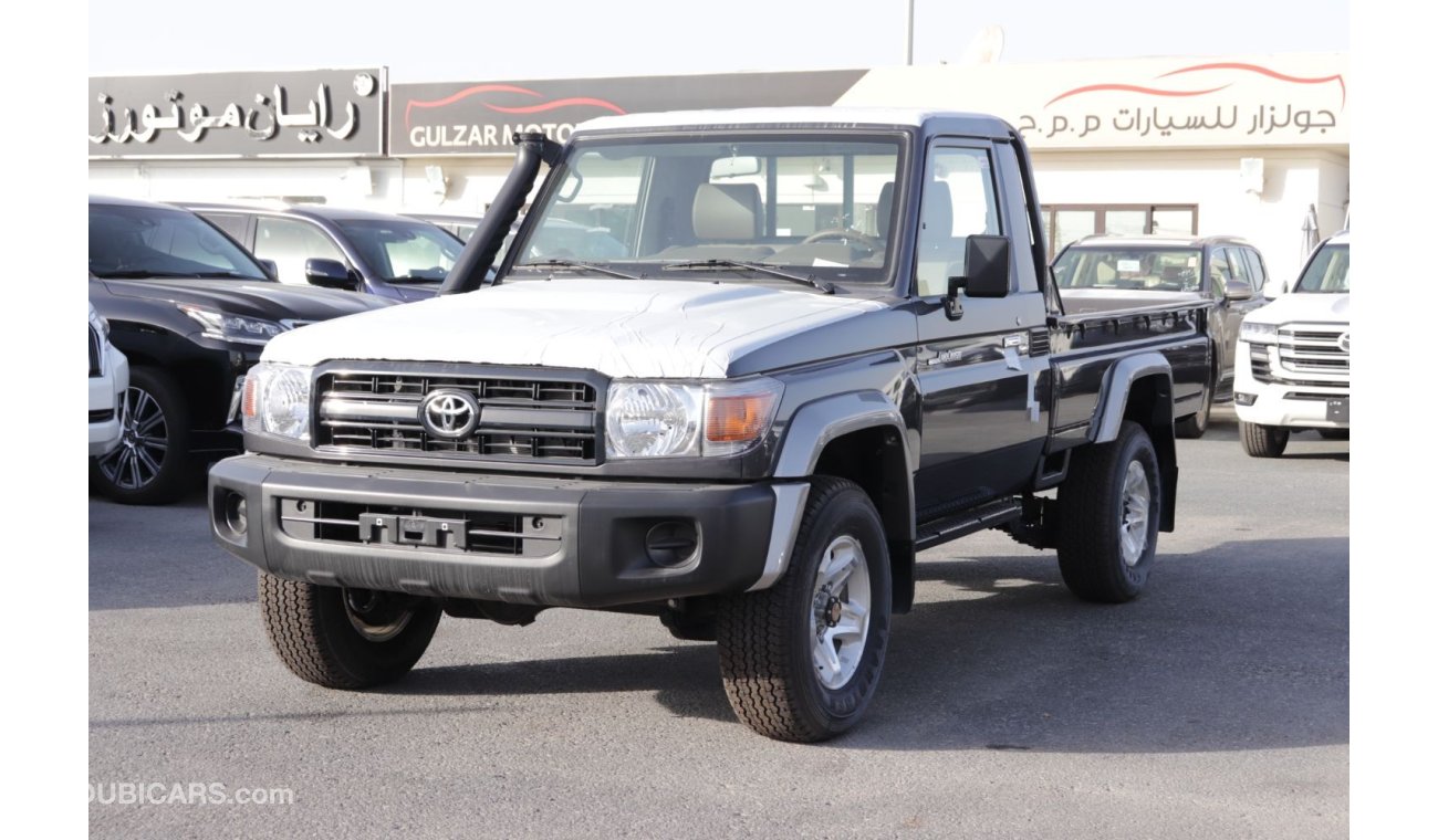 تويوتا لاند كروزر بيك آب 2021 Single cab 4.2L Gray / 16″ wheels