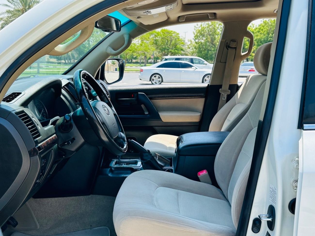 Toyota Land Cruiser TOYOTA LAND CRUSER MODEL 2009 GCC SPACE V6 GXR