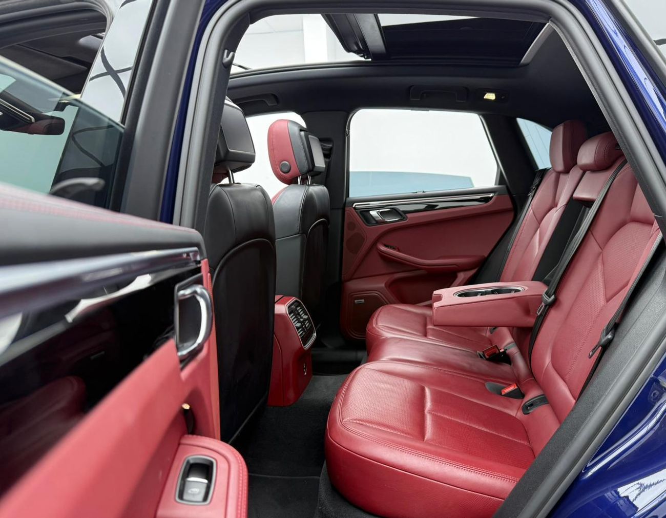 بورش ماكان S 2.9L (375 HP) 2022 Porsche Macan S, 2026 Porsche Warranty, Full Porsche Service History, Fully Loa