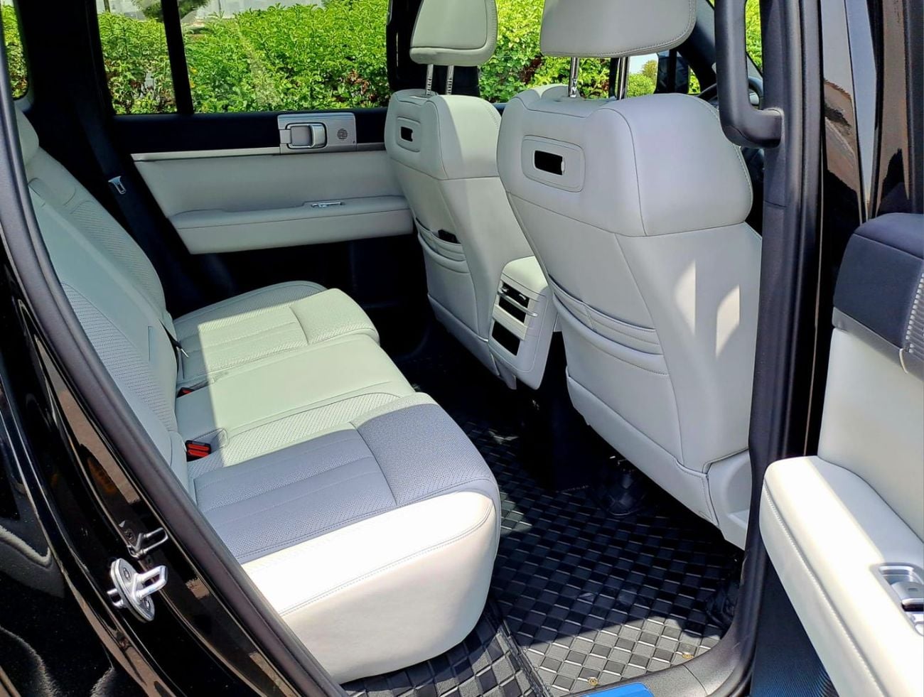 BYD Leopard 7 STD  (NON GCC) 2026 – Ultra 4wd 190km (Full Option) | Plug-in Hybrid (2477/-Monthly)