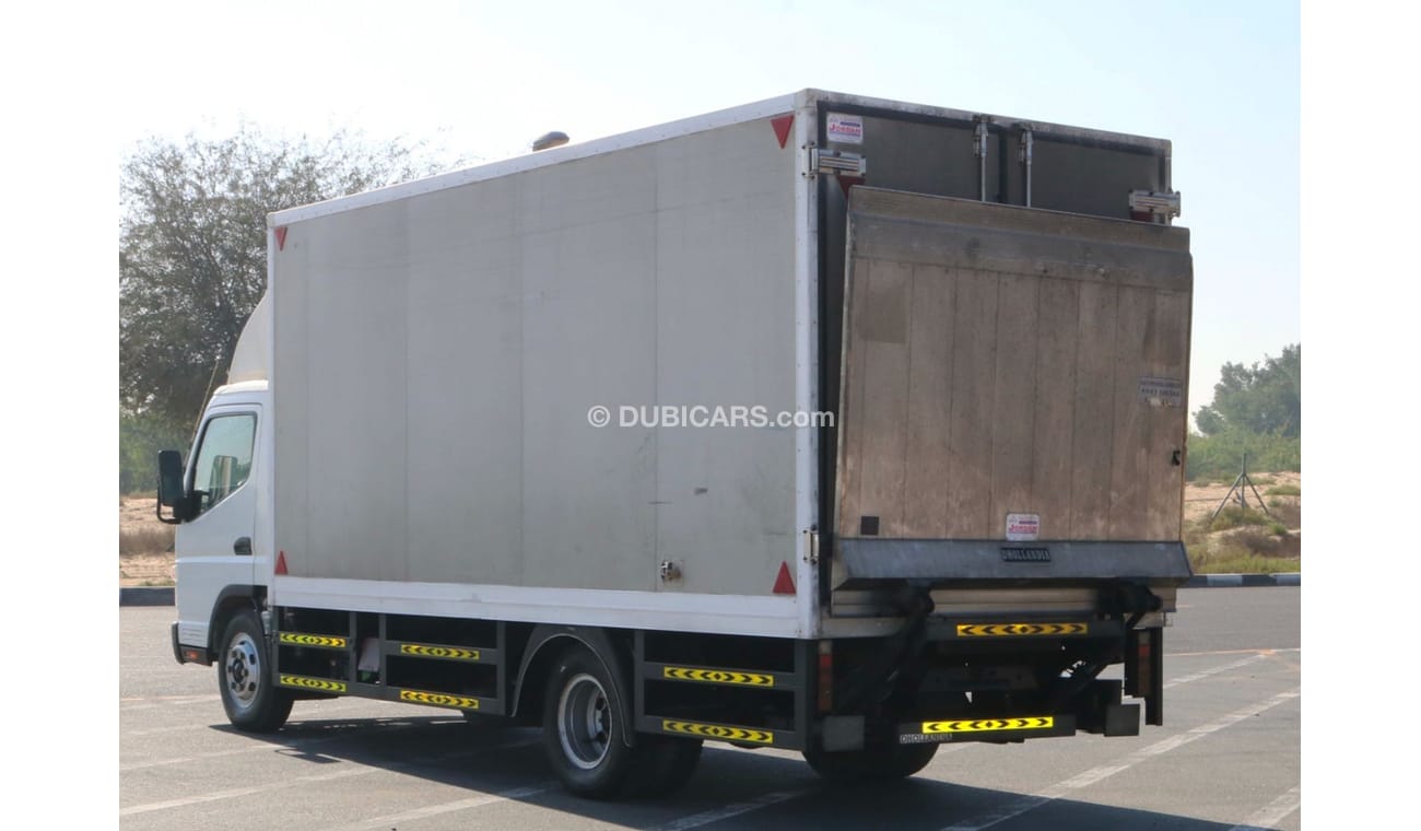 ميتسوبيشي فوسو كانتير 2017 | FUSO CANTER INSULATED BOX 4 TON M/T DIESEL WITH GCC SPECS AND EXCELLENT CONDITION