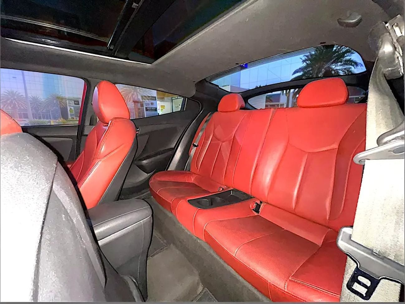 Hyundai Veloster GLS 1.6L GLS | 1.6L | |GCC | EXCELLENT CONDITION