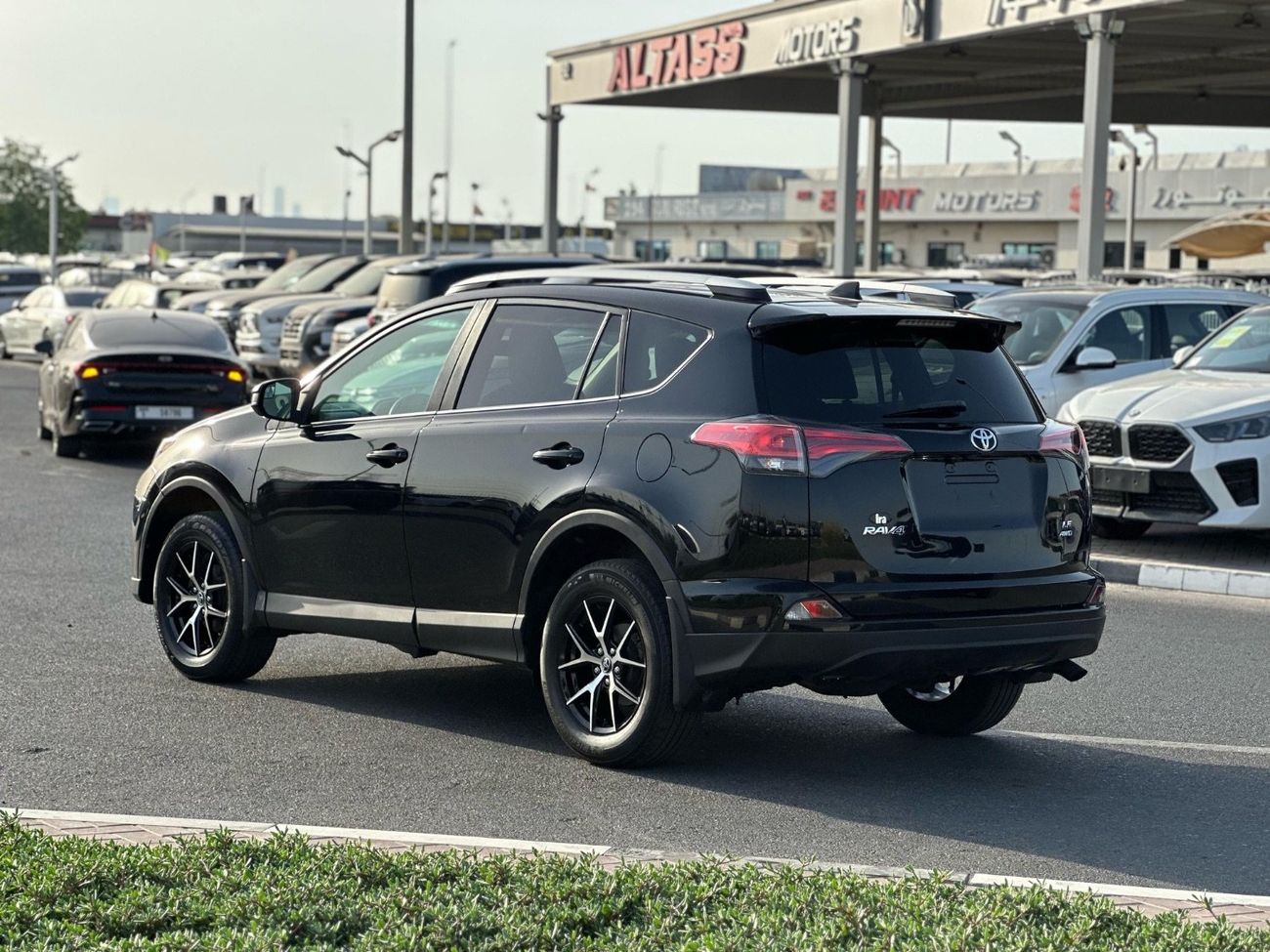 تويوتا راف ٤ 4WD