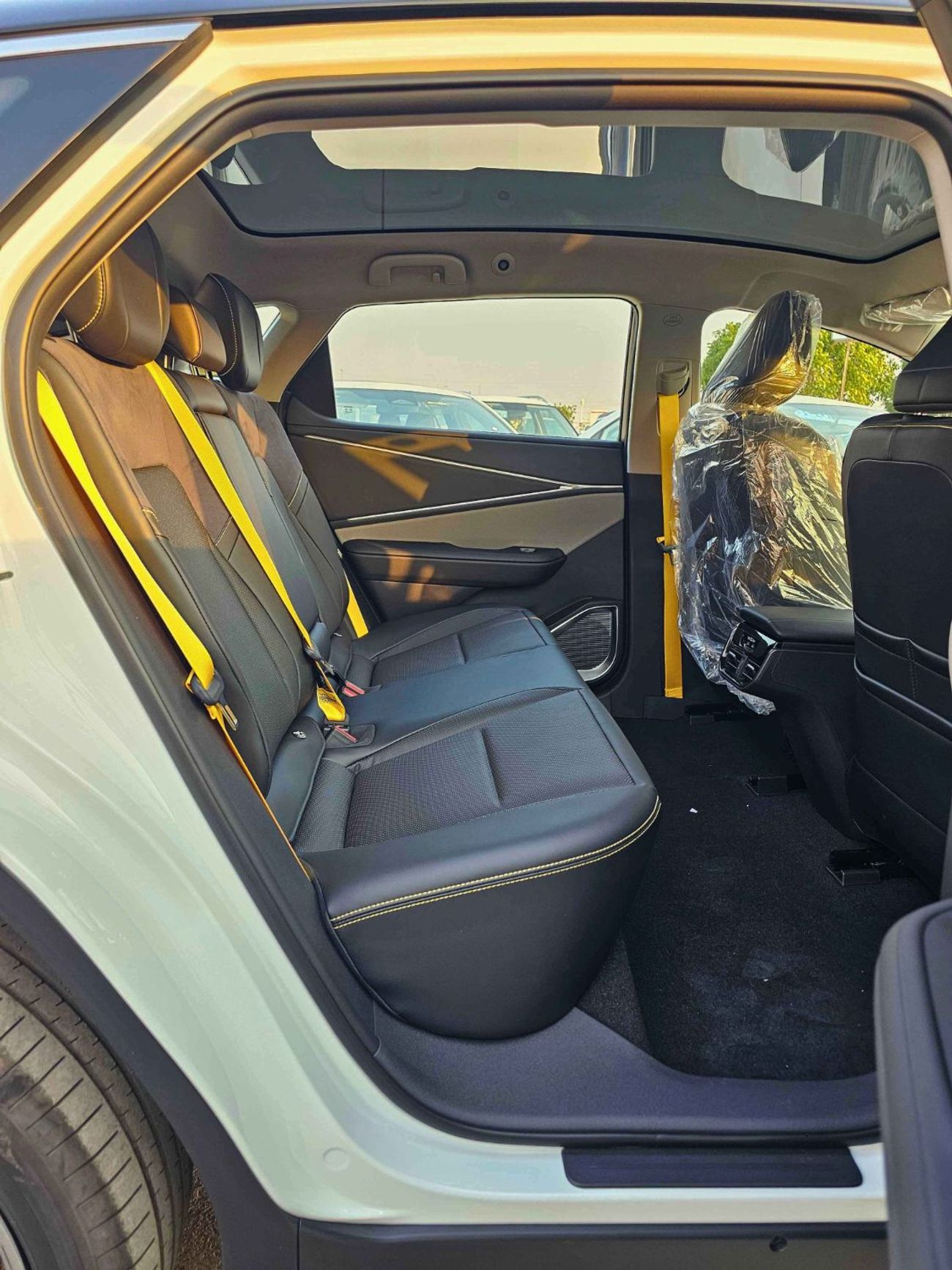 Toyota bZ5 630 MAX KM / ELECTRIC WITH CHARGER / PANORAMIC ROOF, RADAR (CODE # BZ5E)