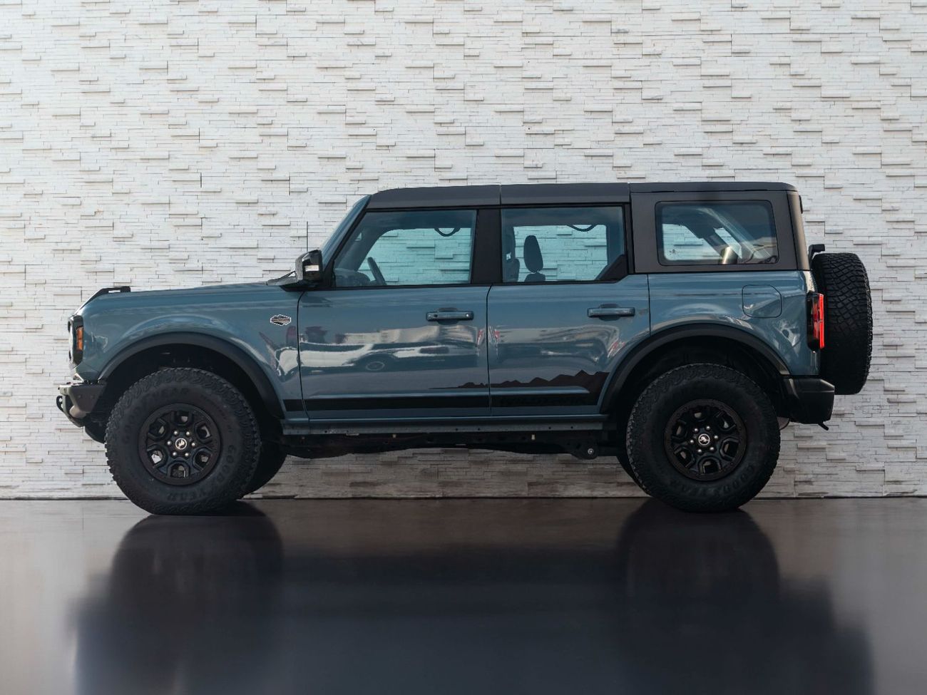 فورد برونكو Wildtrak 2.7L (5 Seater)