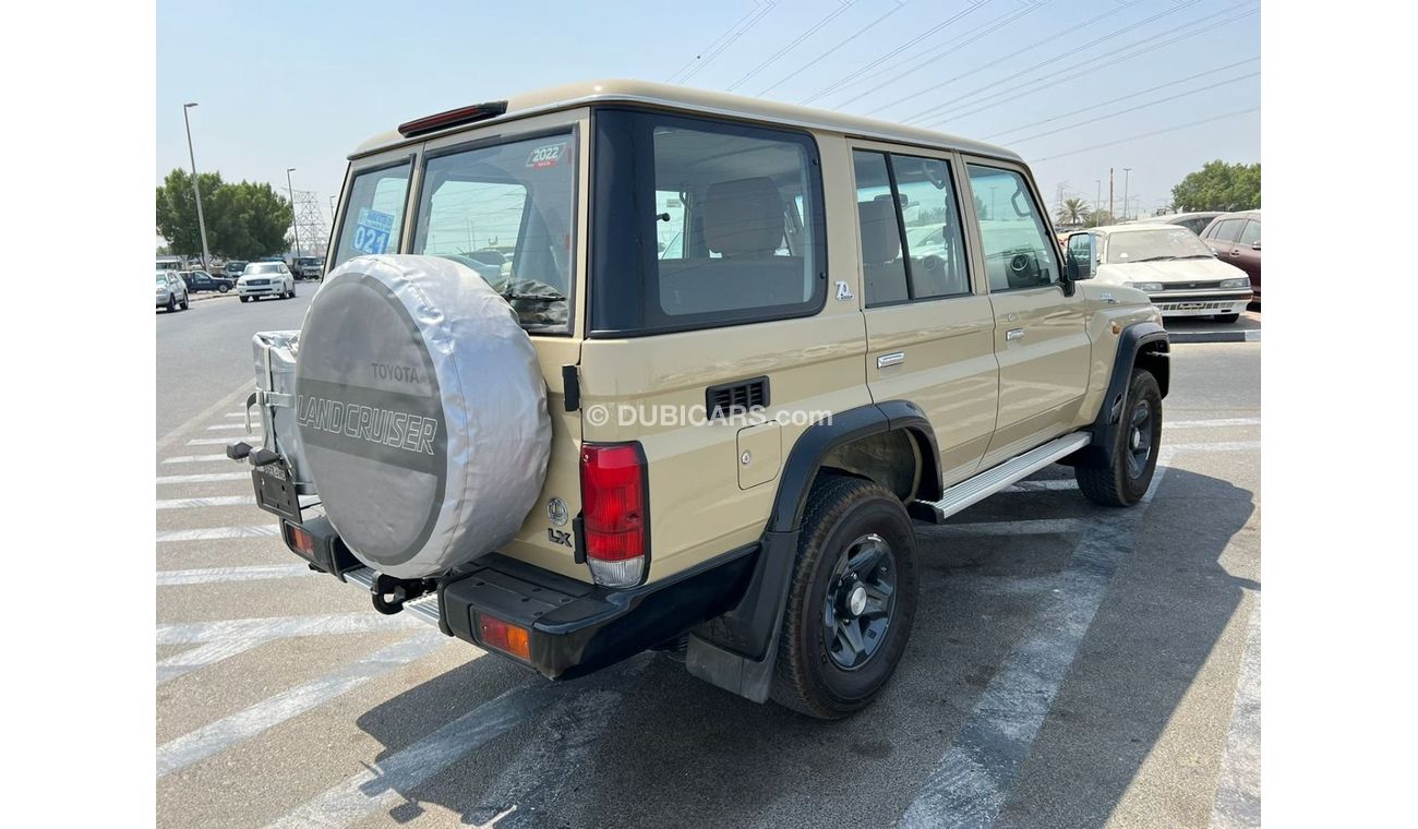 تويوتا لاند كروزر 70 2022 TOYOTA LANDCRUISER / 70 SERIES / 4.0L / 4WD/ 5 DOOR / FULL OPTION / GCC
