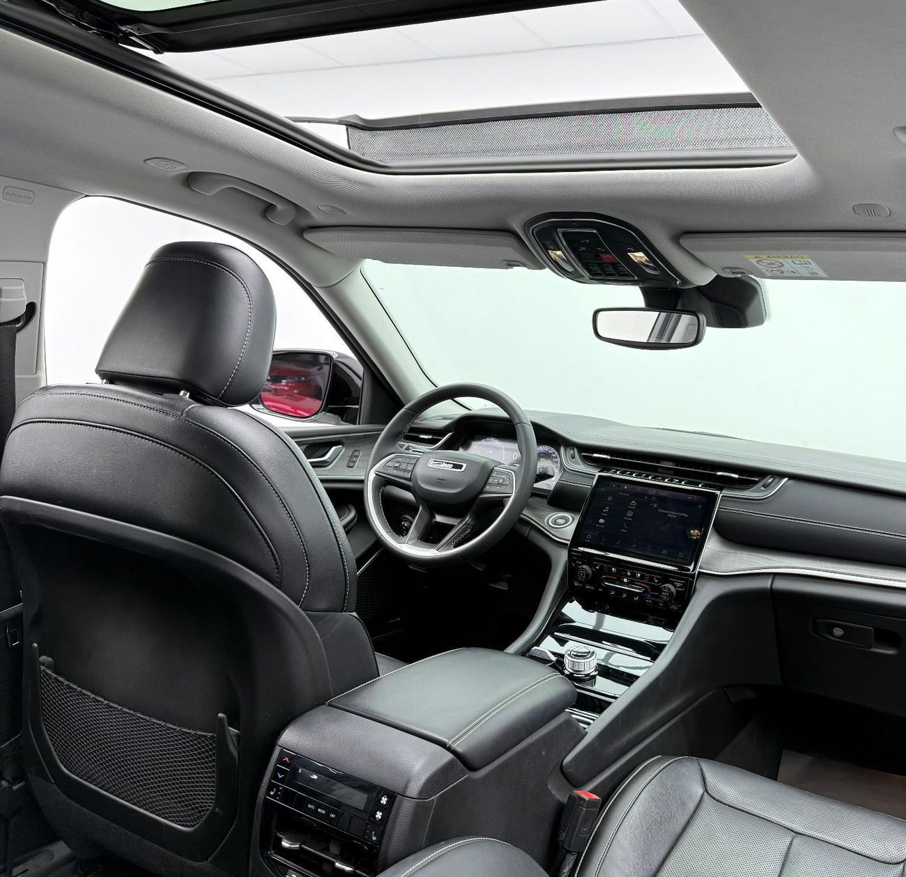 جيب جراند شيروكي L Limited 3.6L 2023 Jeep Grand Cherokee L Limited, Warranty, Full Jeep Service History, Excellent Co