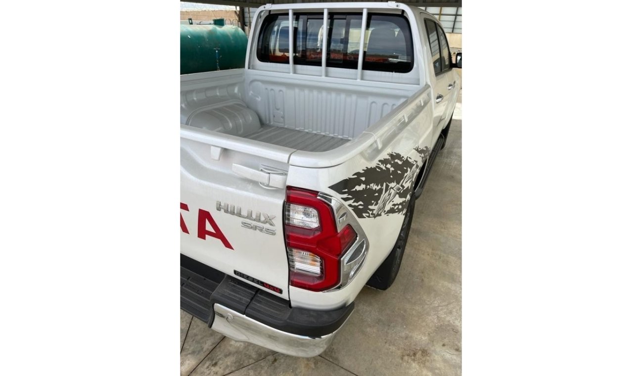 Toyota Hilux 4X4 Double Cabin 2.4L AT full Option With Push Strat + Difflock