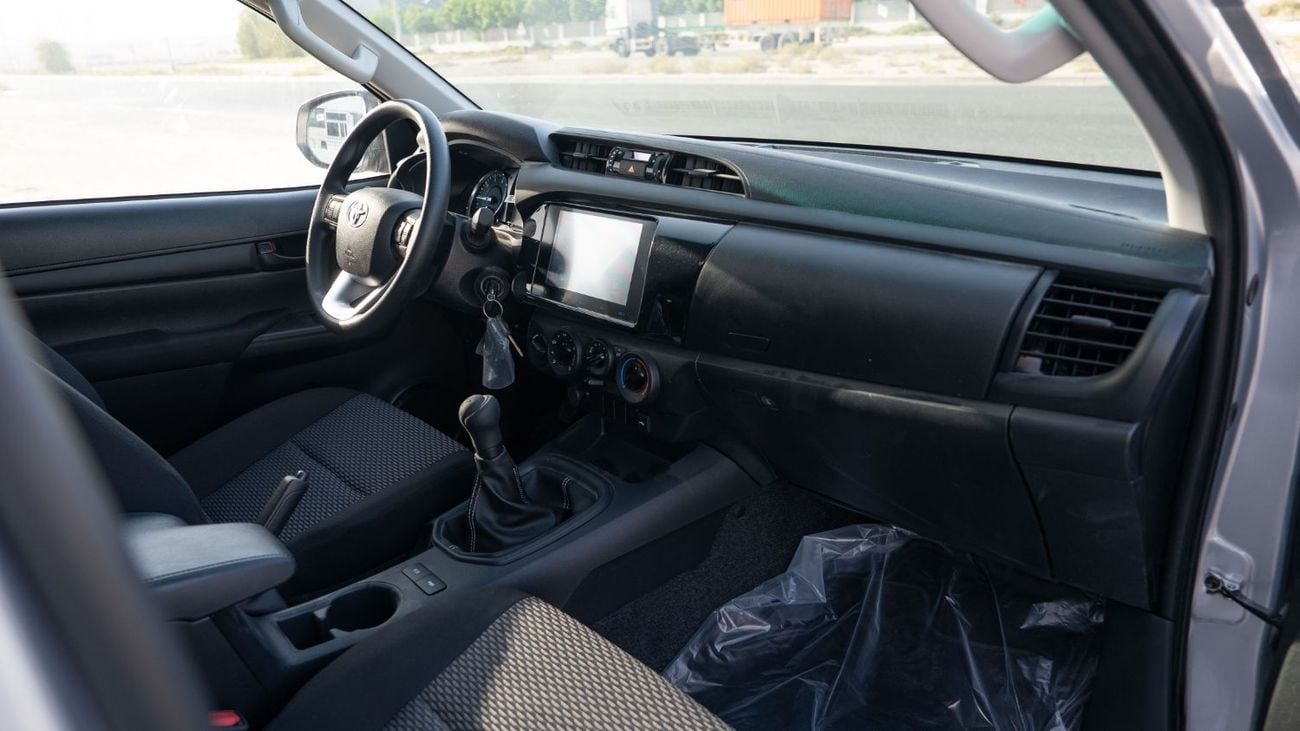 تويوتا هيلوكس 2025 Toyota Hilux 2.4 - Silver Metallic Inside Black | Export Only
