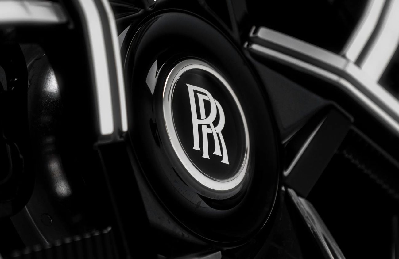 Rolls-Royce Cullinan 6.75L V-12 Twin-Turbocharged Engine