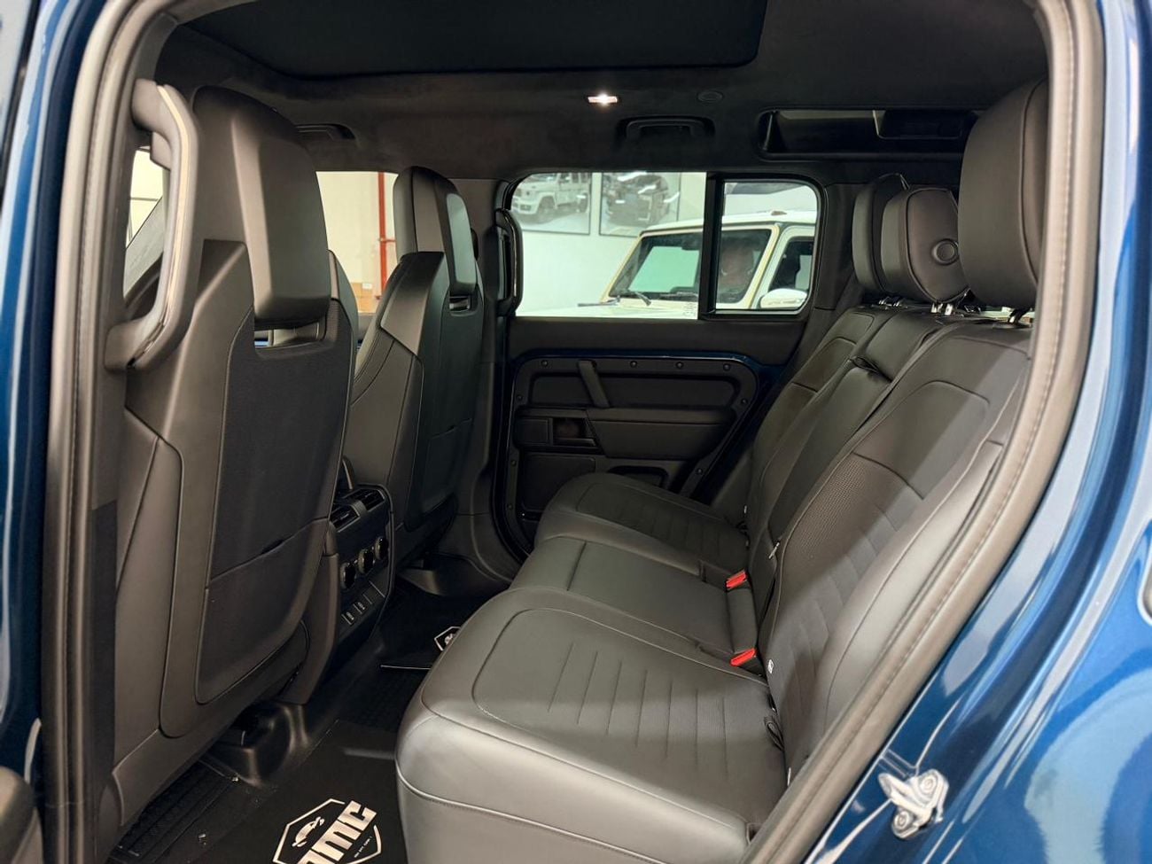 Land Rover Defender 110 P635 OCTA V8 2026