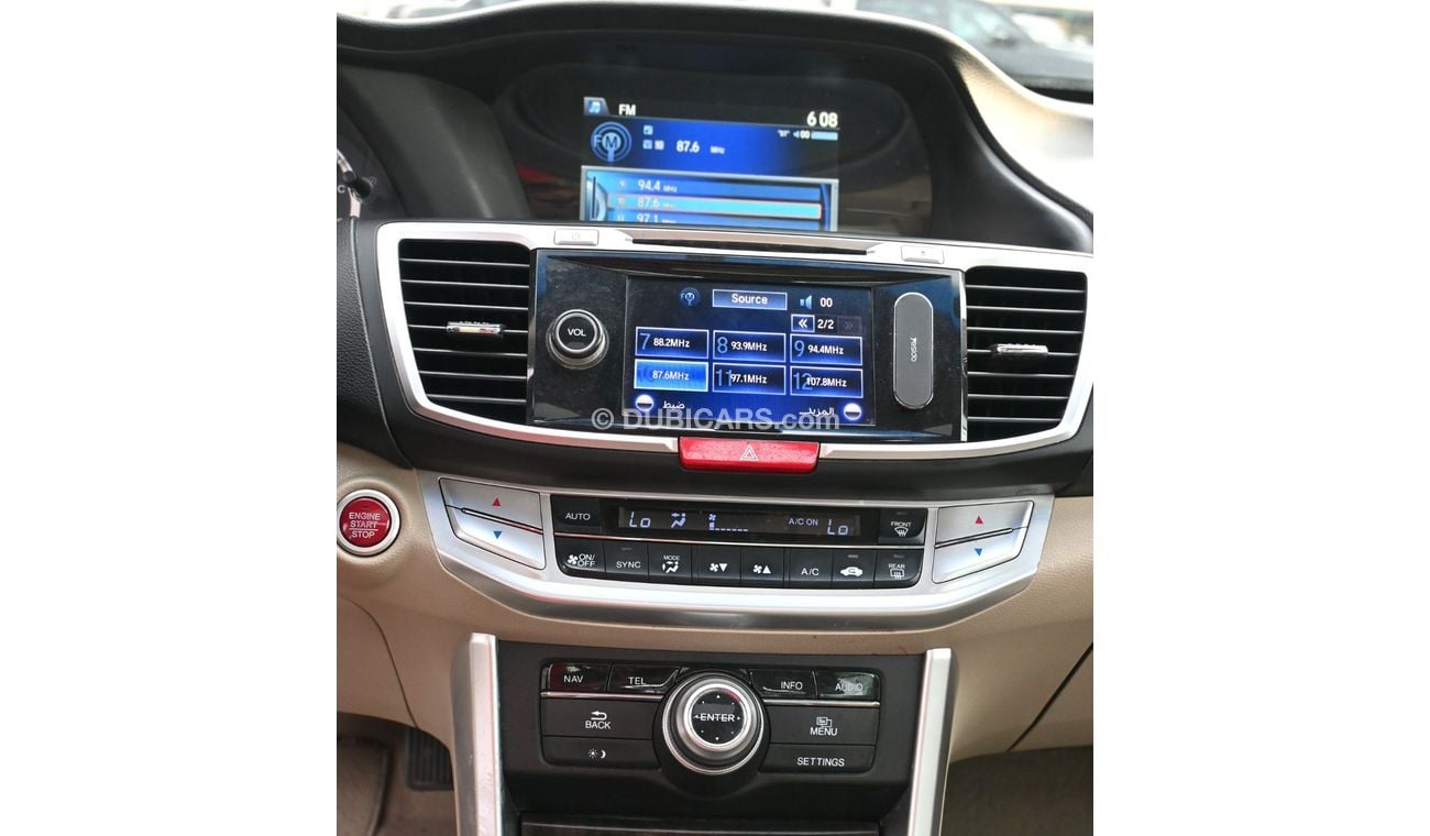 هوندا أكورد 2015 خليجي بحالة ممتازة بدون حوادث صبغ وكالة