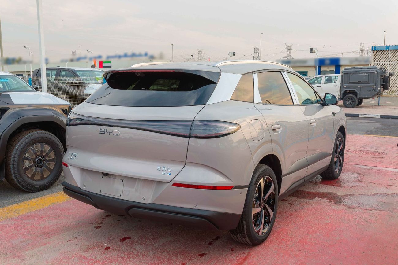 بي واي دي سيل 06 دي إم-آي BYD Sealon 06 DMI 1.5T 2025 (Grey&Black)