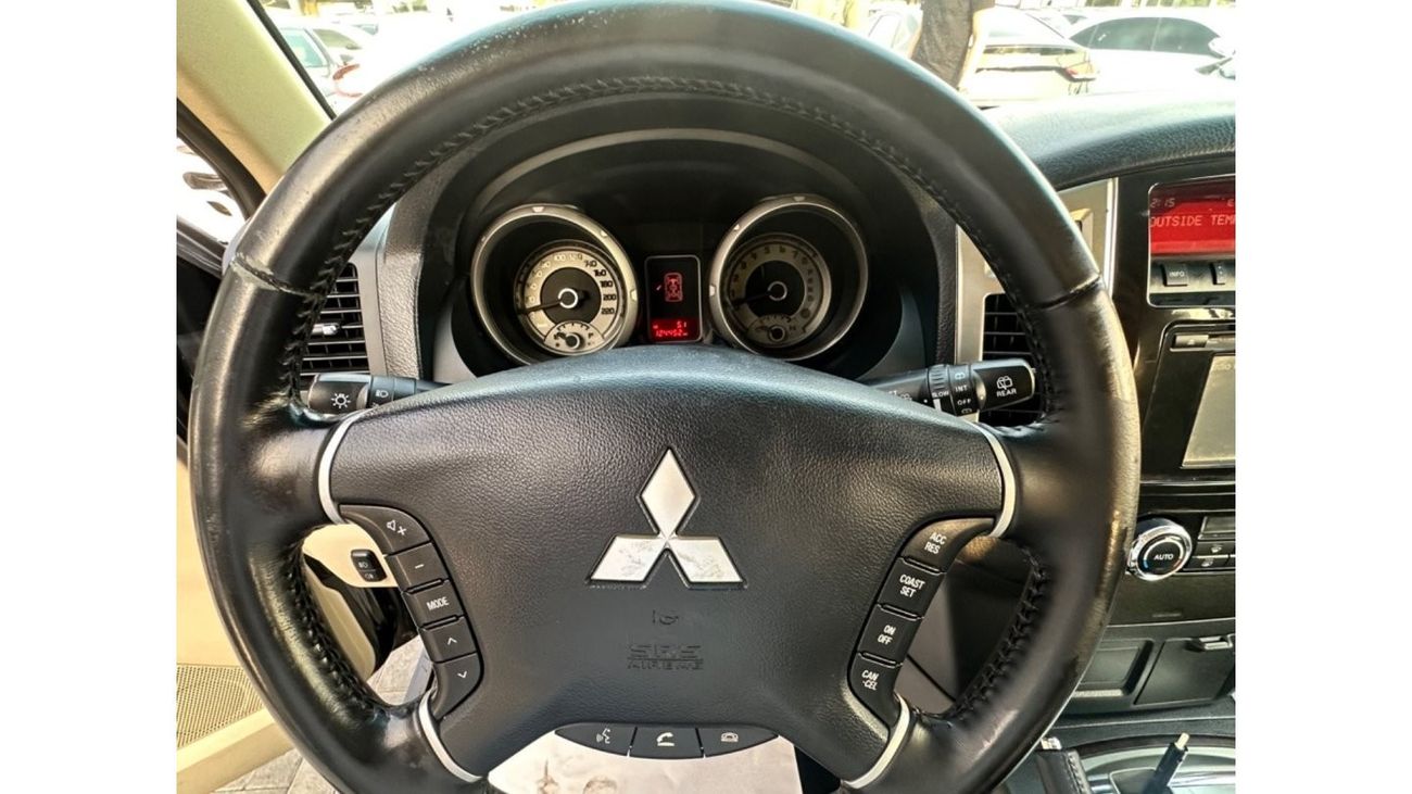 Mitsubishi Pajero GLS Highline Top باجيرو GCC2017