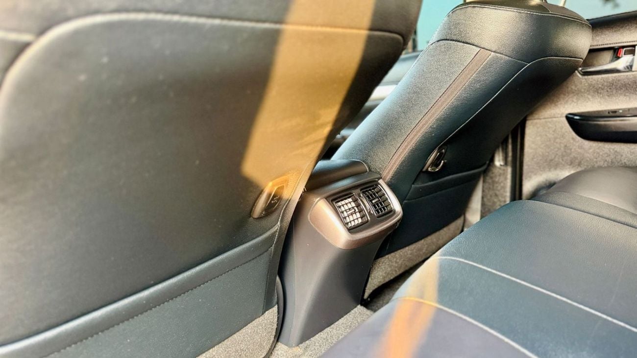 Toyota Hilux MODIFIED TO GR SPORTS  | PUSH START | 2.8L DIESEL ENGINE | 2024 | AUTOMATIC TRANSMISSION | LEATHER S