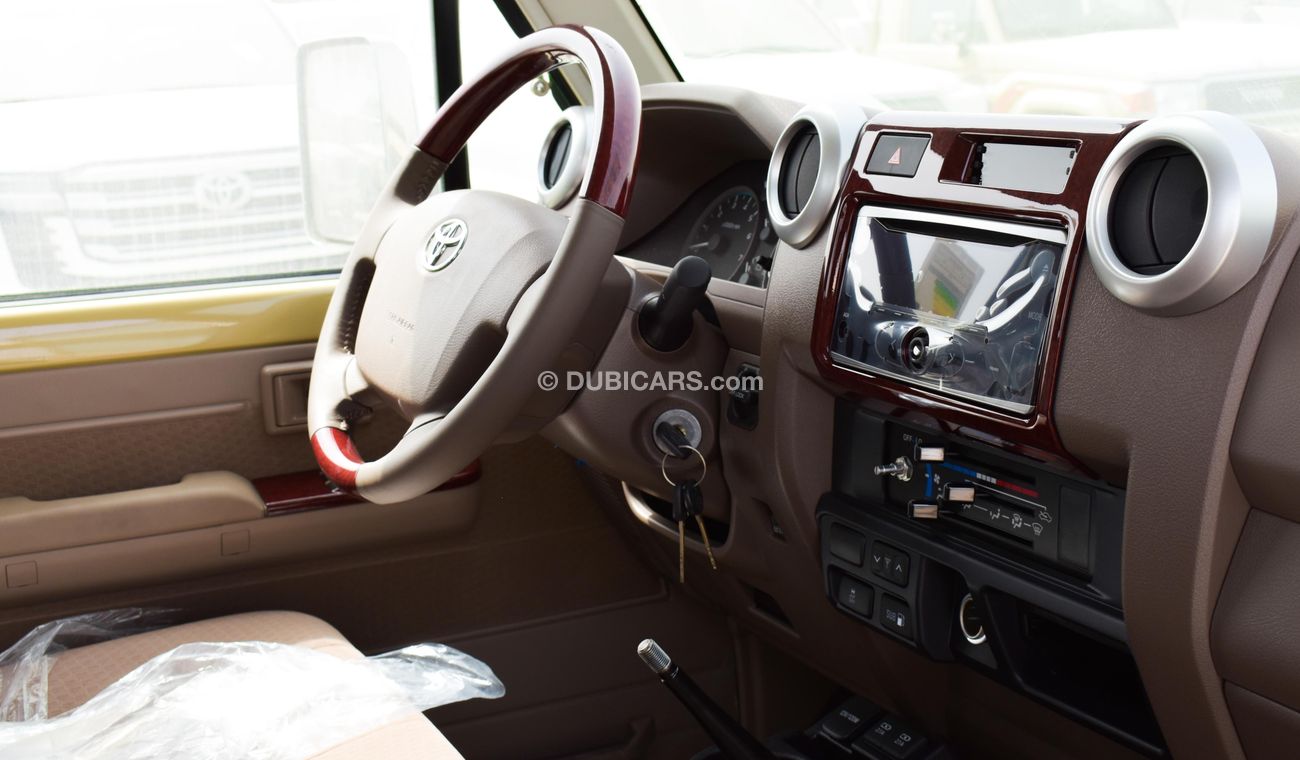 Toyota Land Cruiser Pick Up LX V6