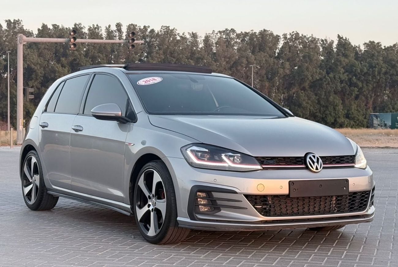 Volkswagen Golf GTI SPORT