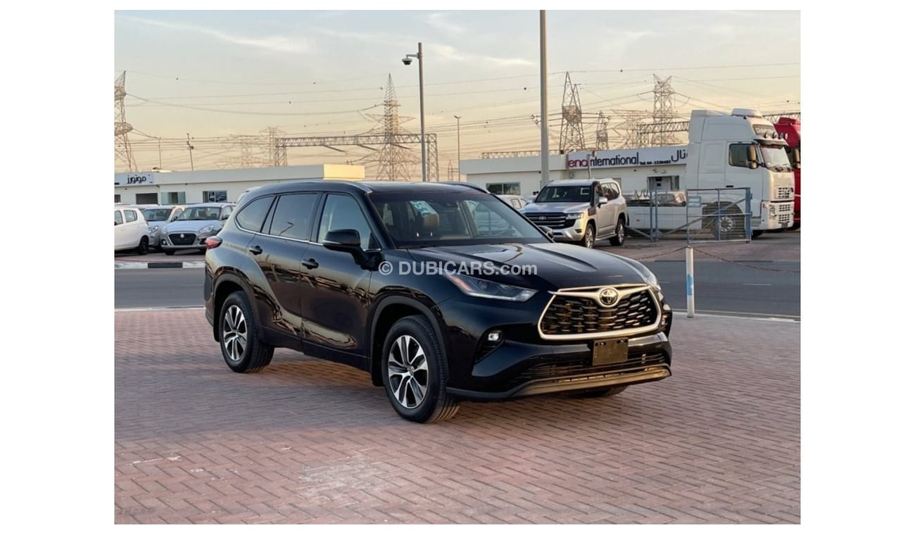 Toyota Highlander 2022 TOYOTA HIGHLANDER XLE 4x4 IMPORTED FROM USA