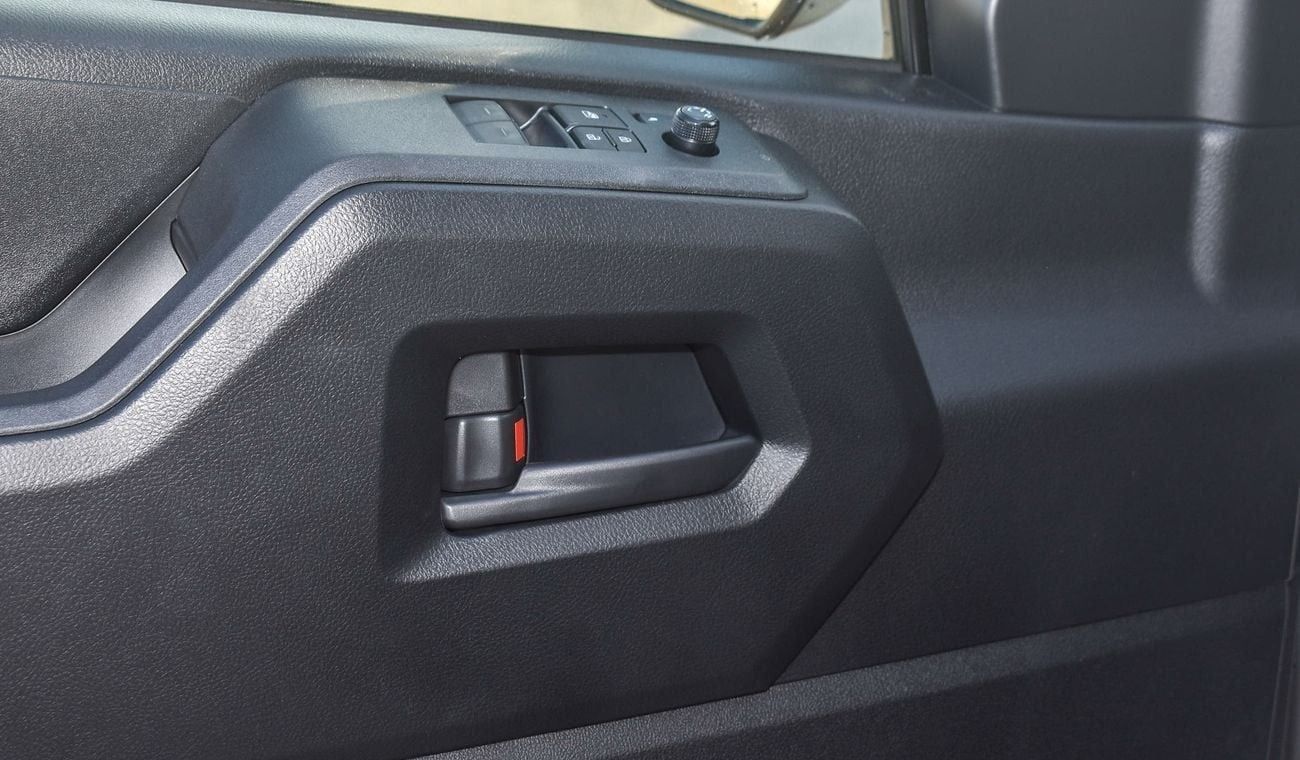 Toyota Hiace HIACE M/T 3.5L DX Petrol ,13 Seats , 2025 Model