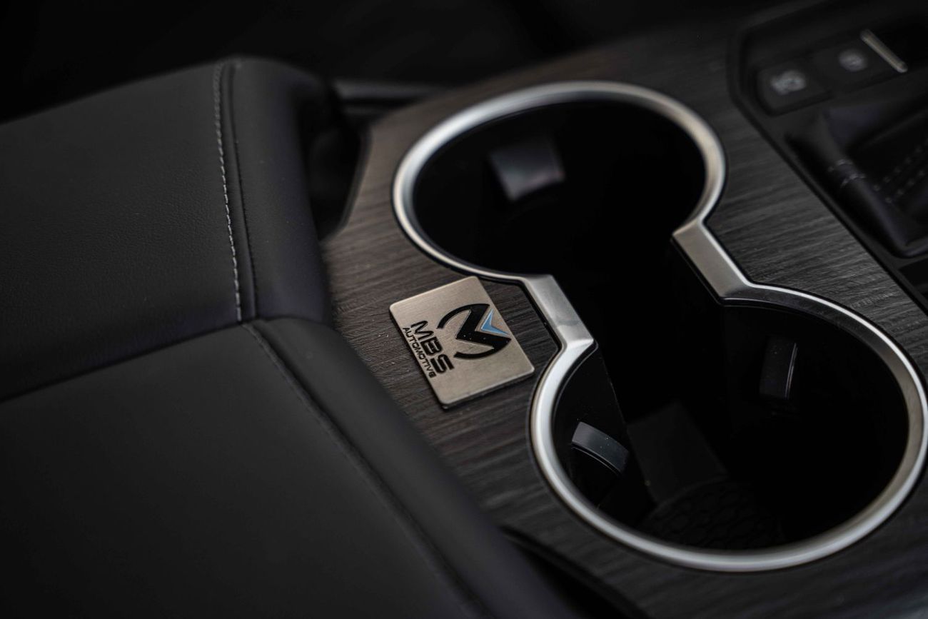 تويوتا لاند كروزر VXR 3.5L FULL OPTION WITH MBS AUTOBIOGRAPHY VIP SEAT AND STAR LIGHT