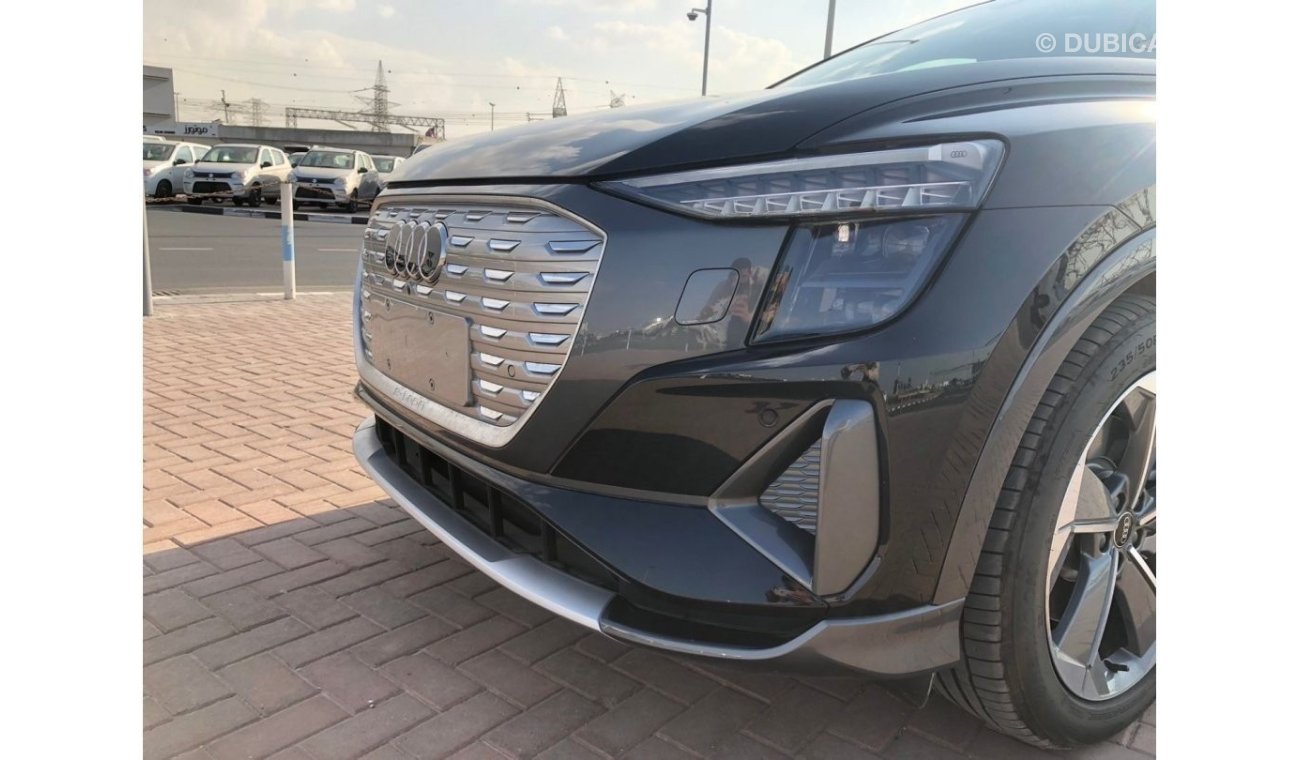 Audi etron AUDI_Q5_E TRON 2022